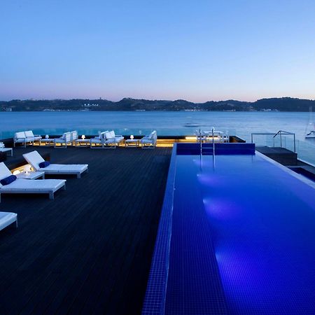Altis Belem Hotel & Spa, A Member Of Design Hotels Lisboa Exterior foto The rooftop pool at the Hotel Lone
